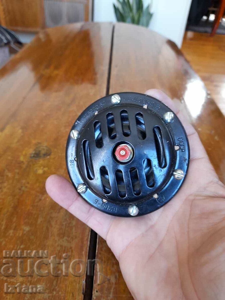 Old Russian car horn with price 30.00 BGN | € 15.34 Old Russian car horn with price 30.00 BGN | € 15.34