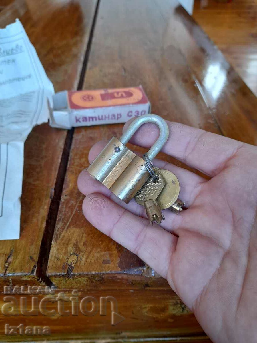 Auction Old padlock C30 Auction Old padlock C30