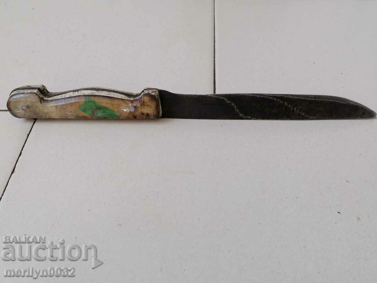 Old knife with karakulak engravings, stem blade with price 39.00 BGN | € 19.94 Old knife with karakulak engravings, stem blade with price 39.00 BGN | € 19.94