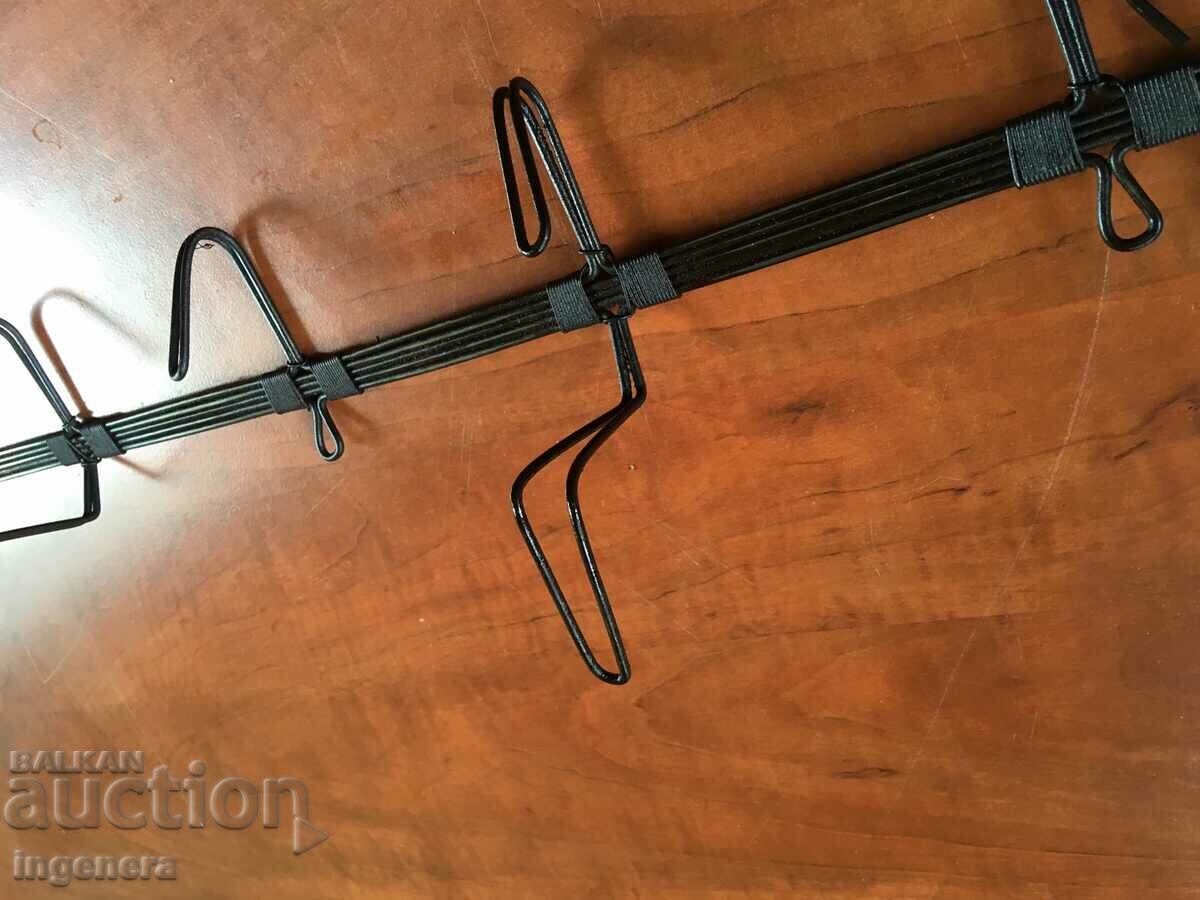 Delivery of HANGER HANGER ANTIQUE WREATED METAL Delivery of HANGER HANGER ANTIQUE WREATED METAL