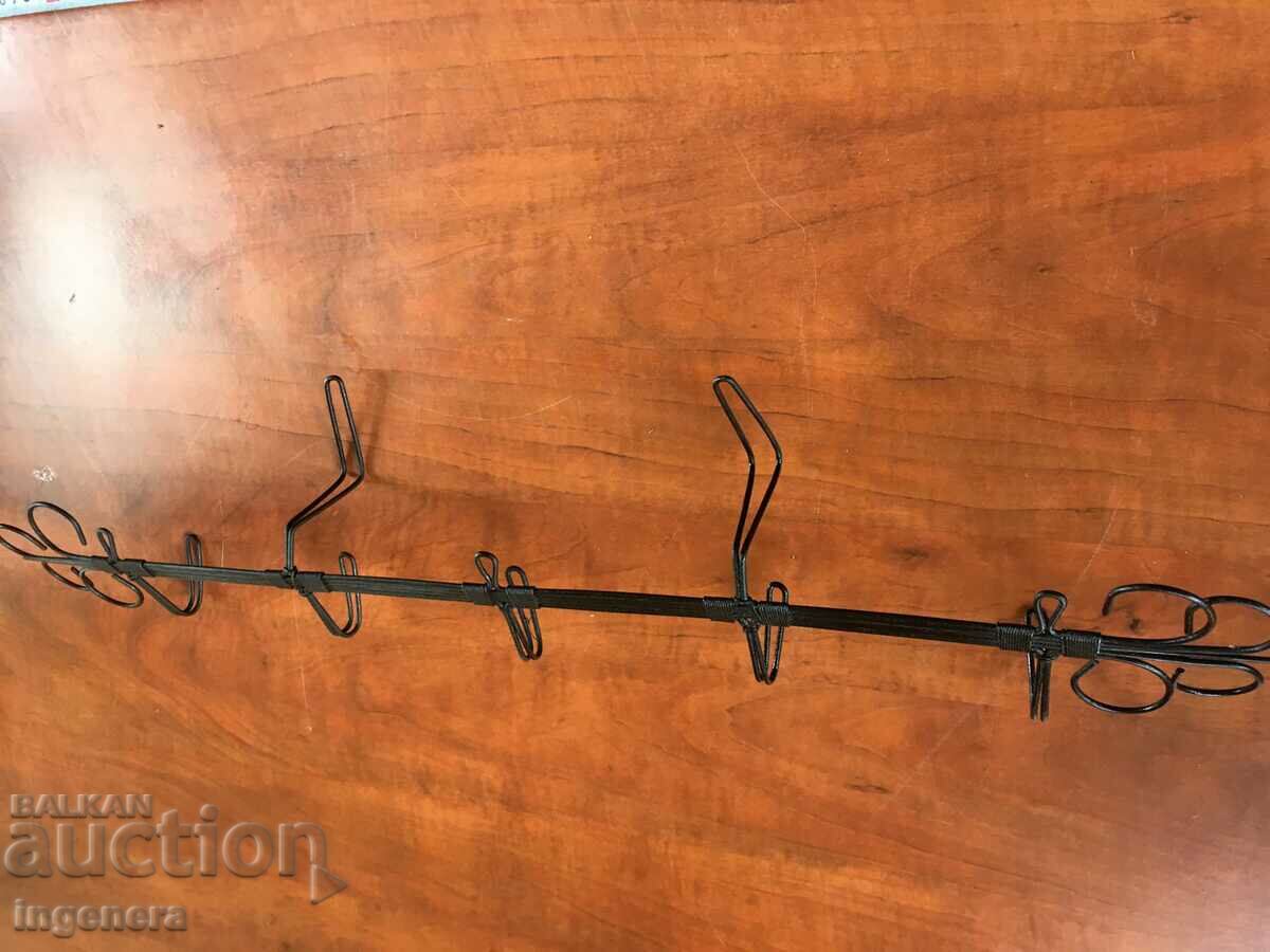 HANGER HANGER ANTIQUE WREATED METAL - 6 HANGER HANGER ANTIQUE WREATED METAL - 6