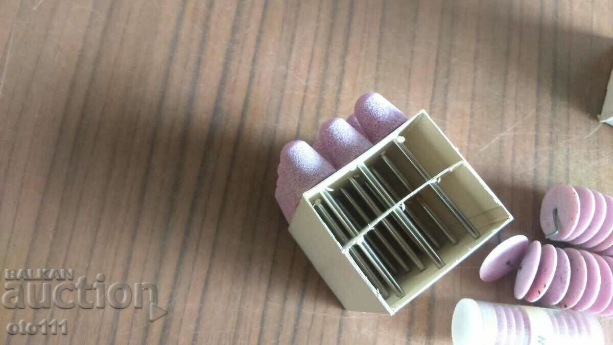 Auction GRINDING BARS - 44 pieces Auction GRINDING BARS - 44 pieces