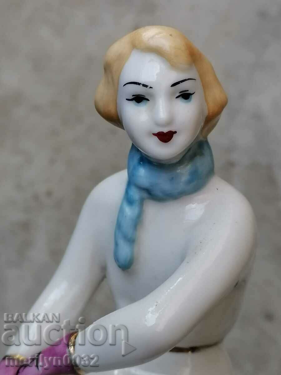 Porcelain figure 16 cm plastic statuette porcelain USSR - 5 Porcelain figure 16 cm plastic statuette porcelain USSR - 5