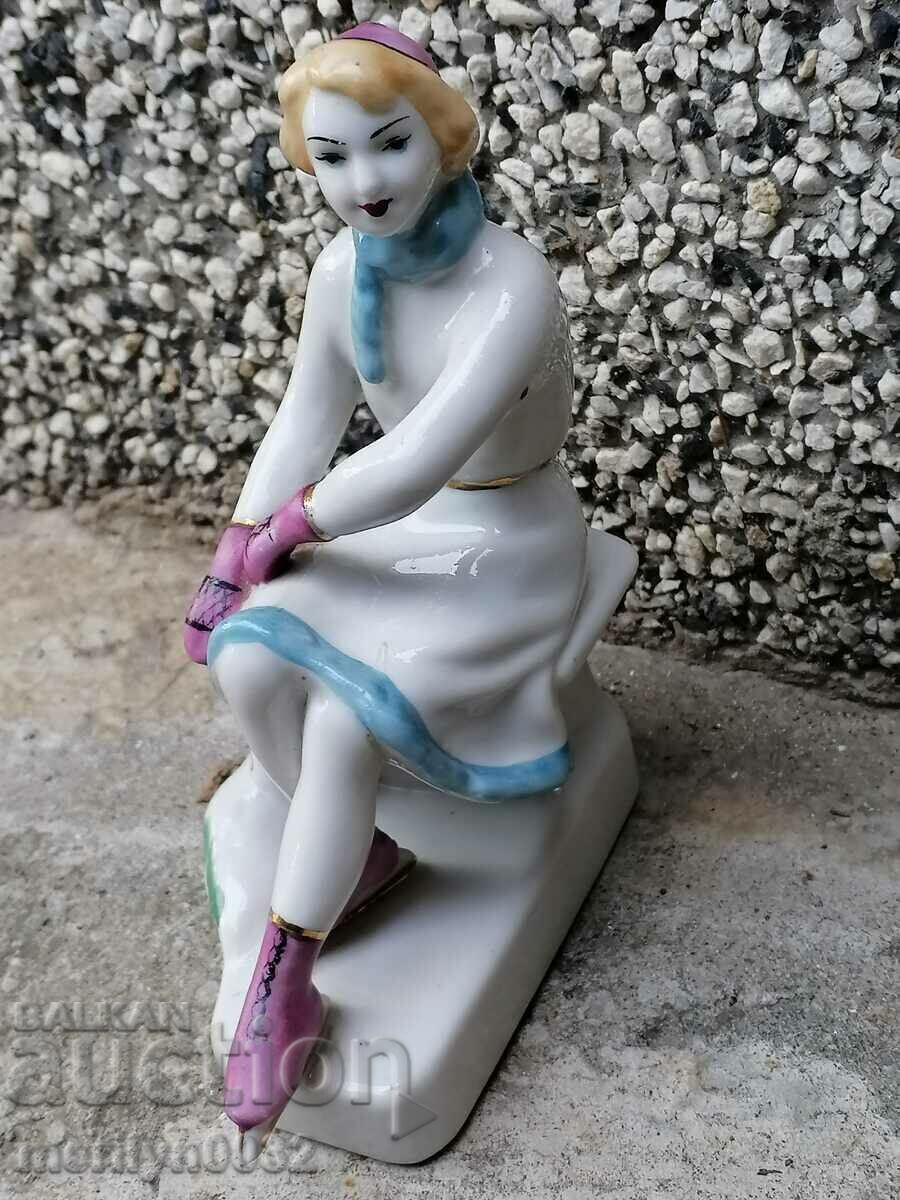 Porcelain figure 16 cm plastic statuette porcelain USSR - 7 Porcelain figure 16 cm plastic statuette porcelain USSR - 7