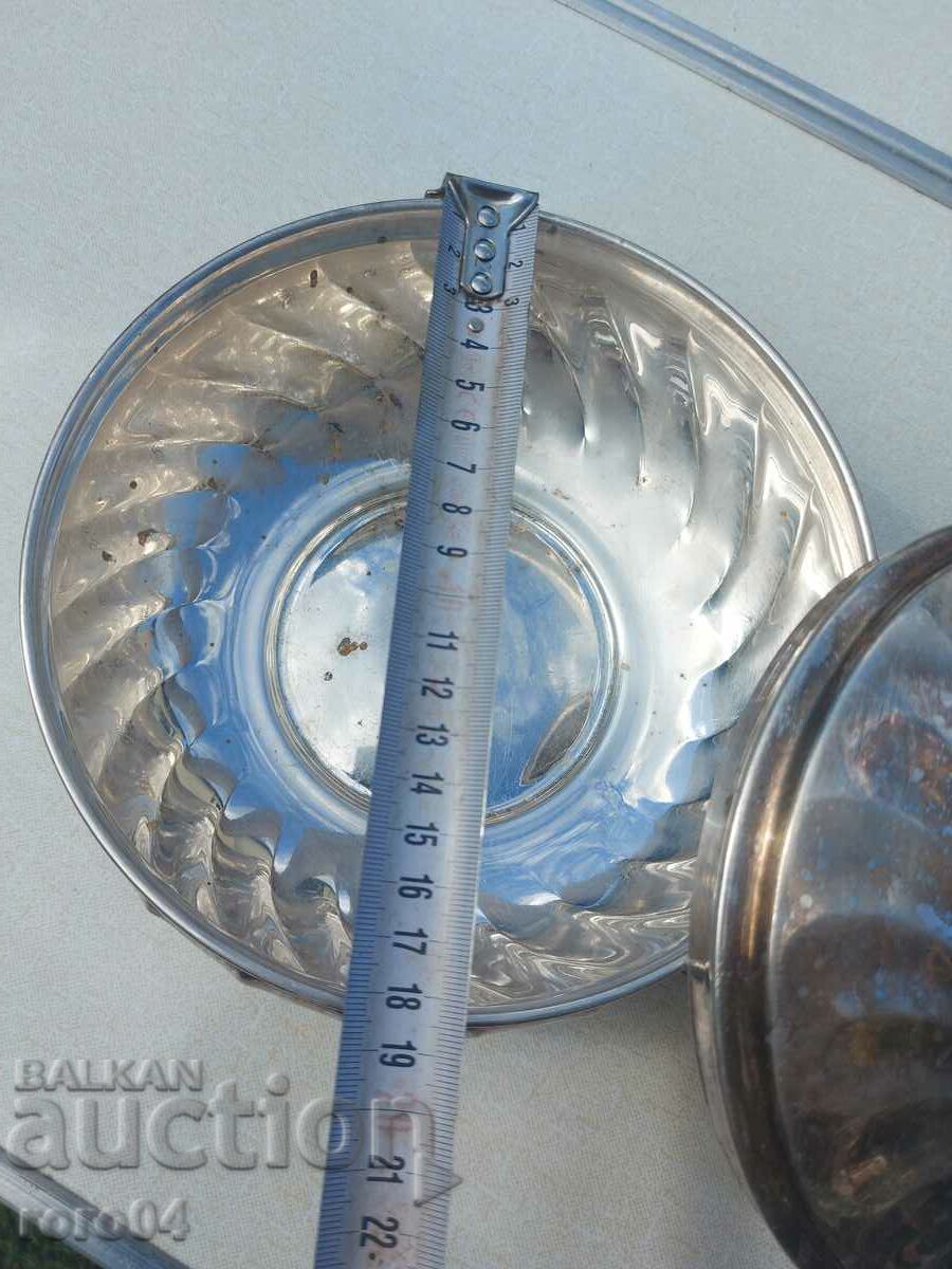Auction BEAUTIFUL SILVER DISH - CANDY BOX - BOX Auction BEAUTIFUL SILVER DISH - CANDY BOX - BOX