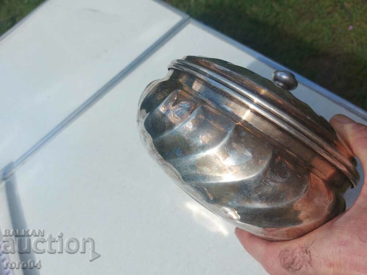 BEAUTIFUL SILVER DISH - CANDY BOX - BOX - 7 BEAUTIFUL SILVER DISH - CANDY BOX - BOX - 7