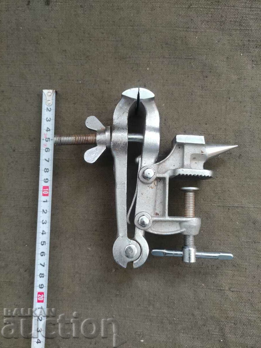Small anvil vise - 6 Small anvil vise - 6