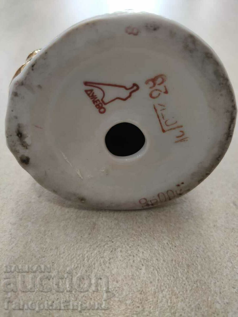 Livrarea Figurină din porțelan Fata Dulevo