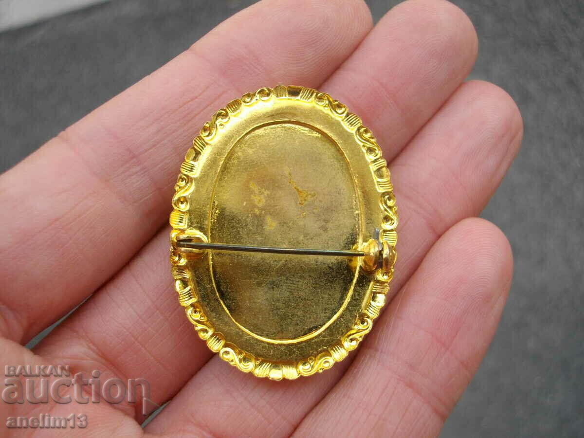 STARA BROSHKA KAMEA - 5 STARA BROSHKA KAMEA - 5