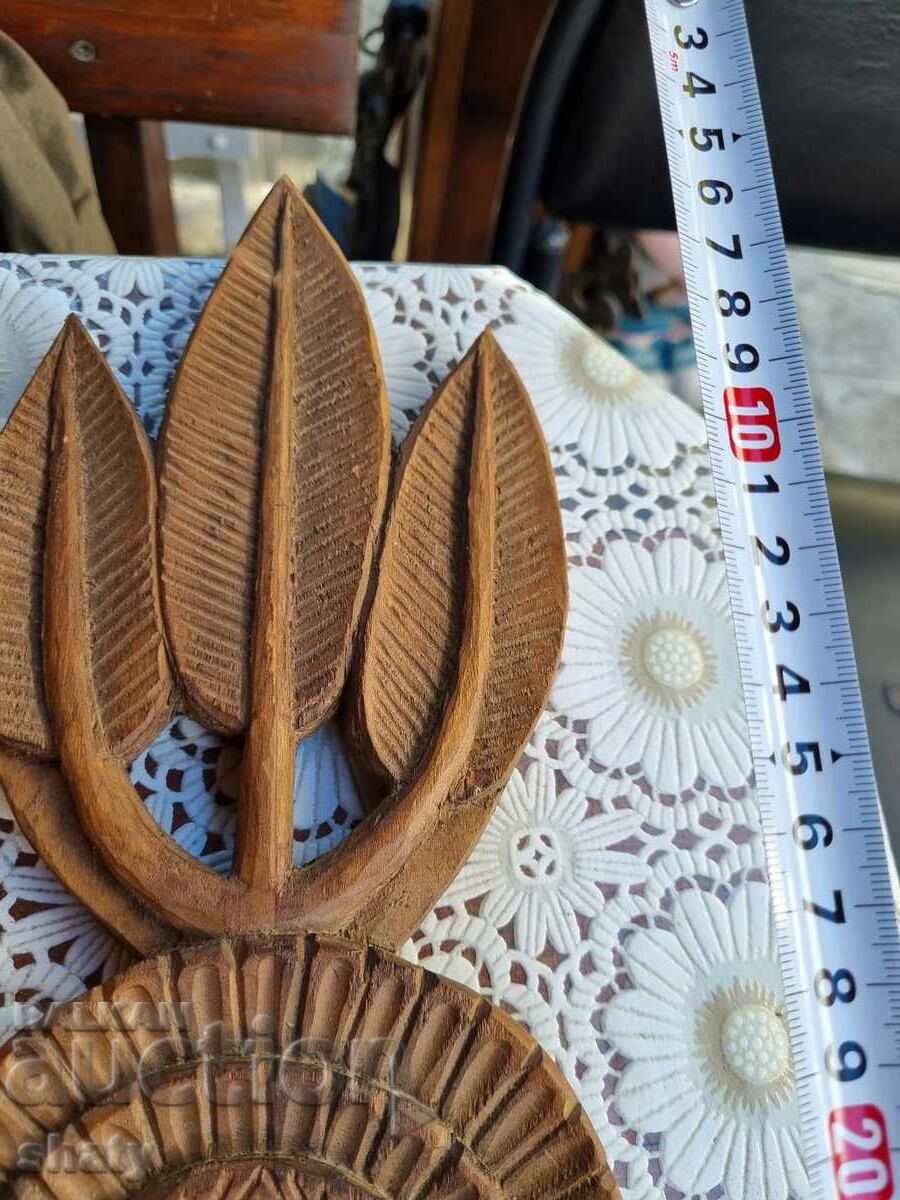 sculptură în lemn vechi cu preț 35.00 BGN | € 17.90