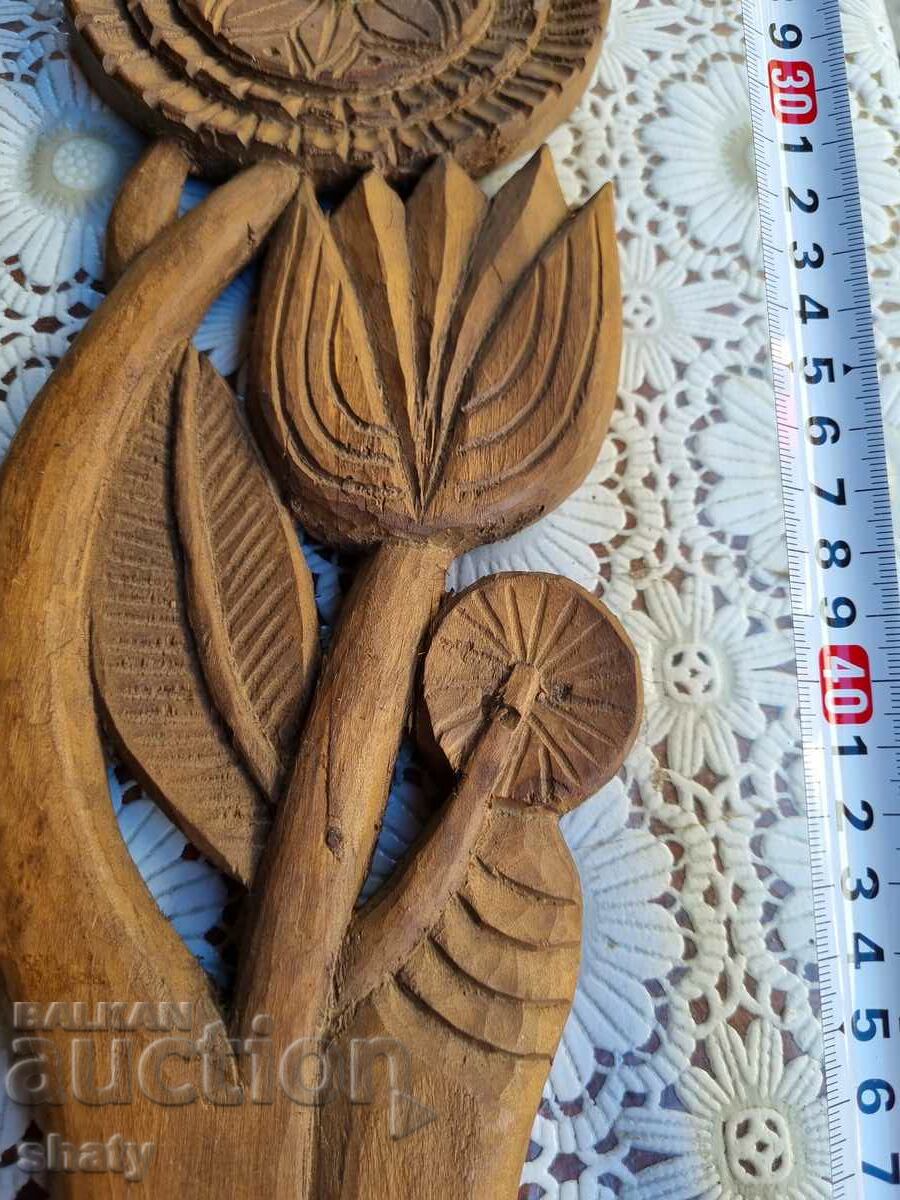 Livrarea sculptură în lemn vechi