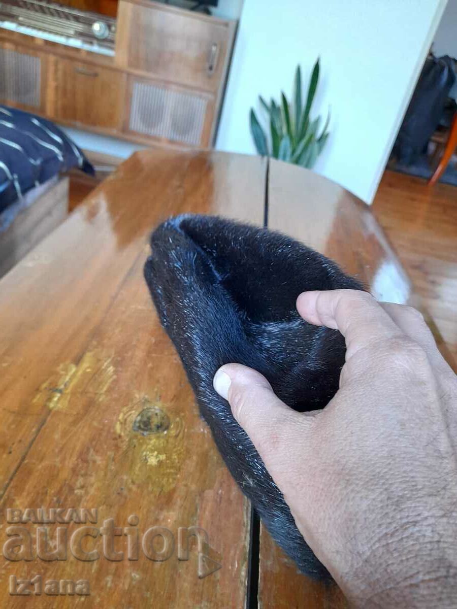 Licitație pălărie veche din piele