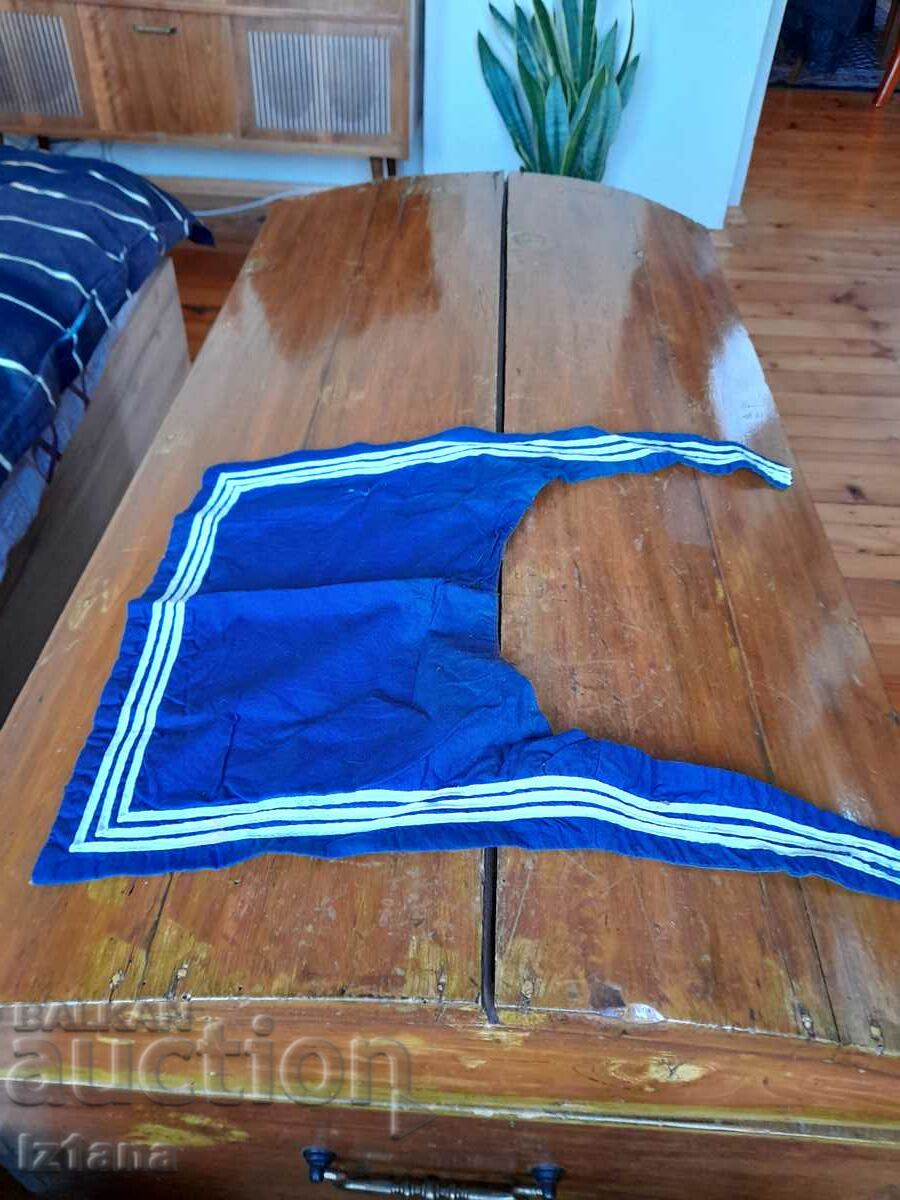 Cravată veche de marinar, guler cu preț 30.00 BGN | € 15.34 Cravată veche de marinar, guler cu preț 30.00 BGN | € 15.34