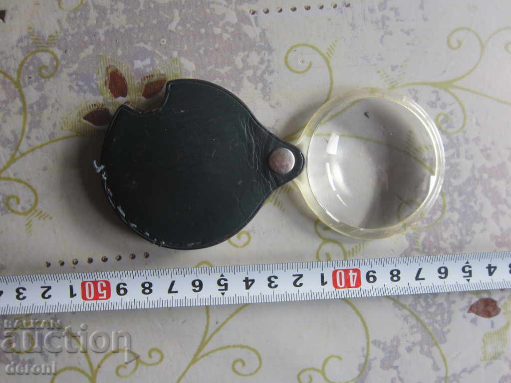 O veche lupă germană de monede cu preț 15.00 BGN | € 7.67 O veche lupă germană de monede cu preț 15.00 BGN | € 7.67