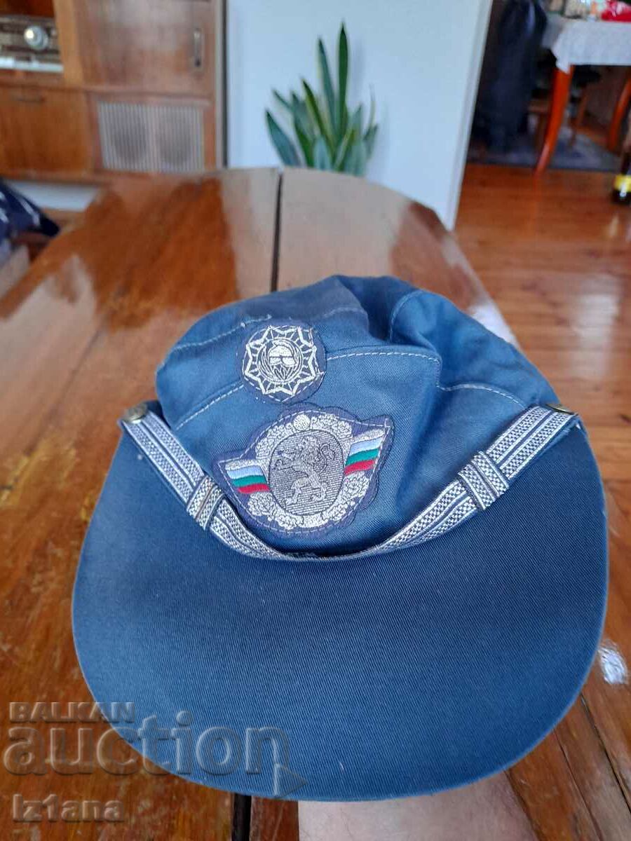 Old fireman's hat with price 25.00 BGN | € 12.78 Old fireman's hat with price 25.00 BGN | € 12.78