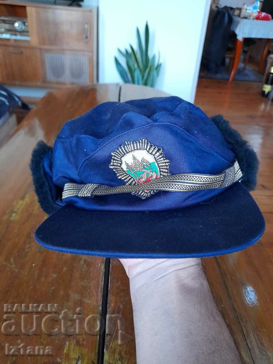 Old winter fireman's hat with price 30.00 BGN | € 15.34 Old winter fireman's hat with price 30.00 BGN | € 15.34