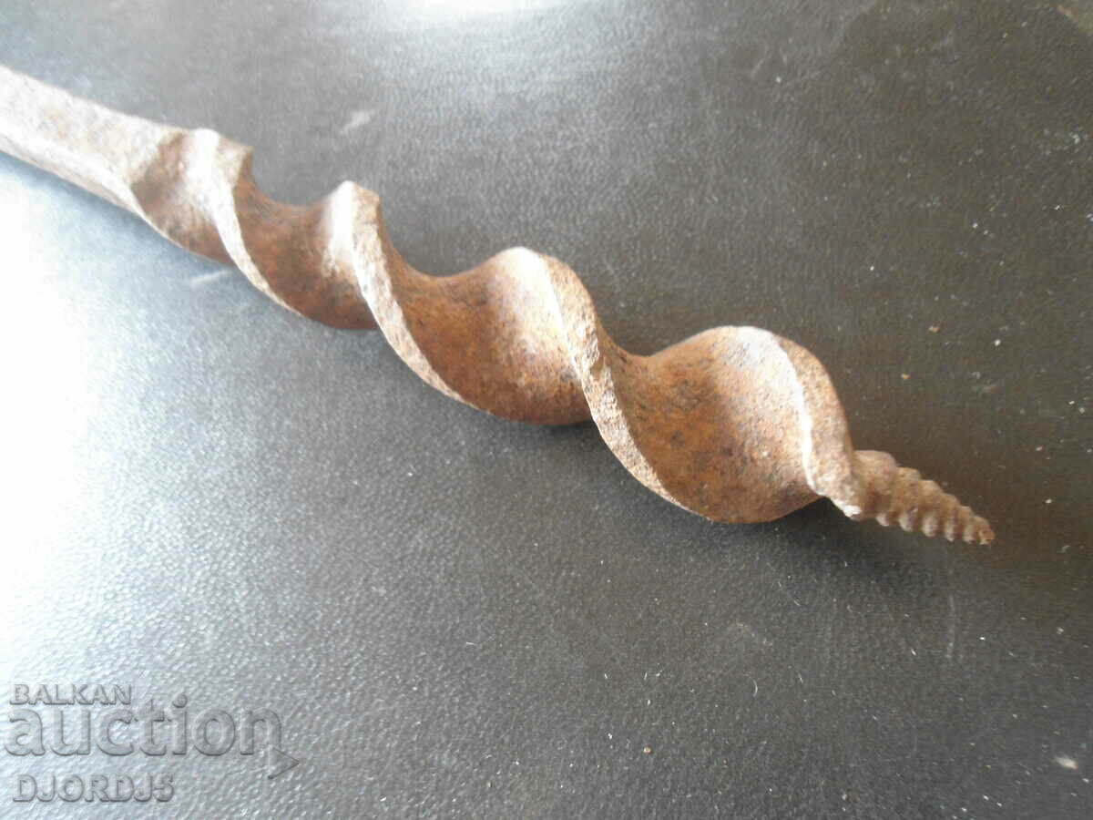 Old drill, chipping with price 3.00 BGN | € 1.53 Old drill, chipping with price 3.00 BGN | € 1.53