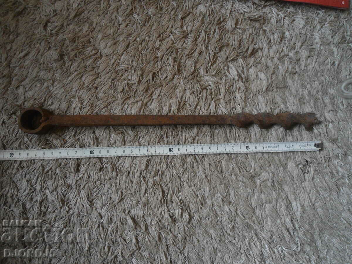 Old drill, chipping - 5 Old drill, chipping - 5