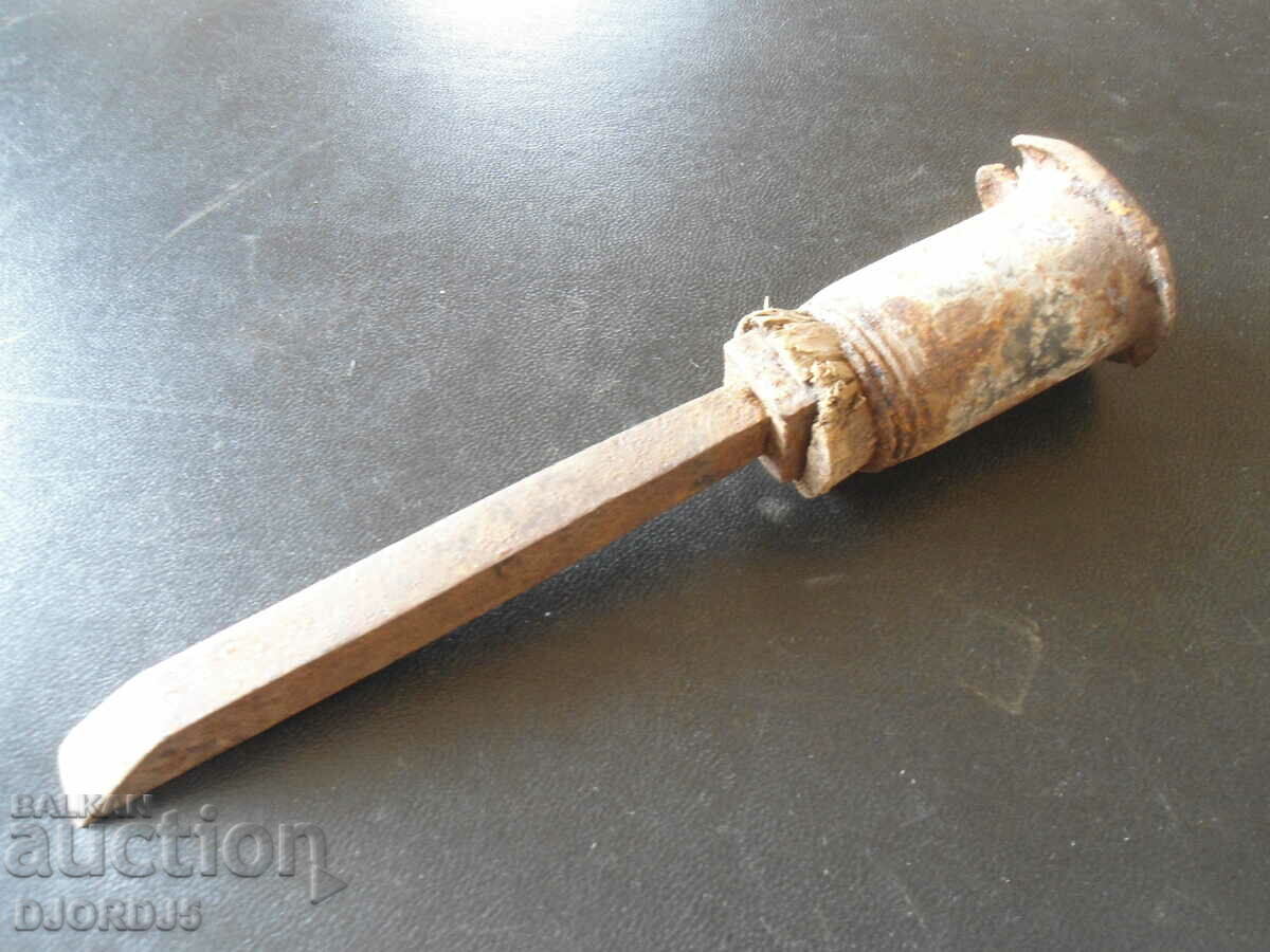 Auction Old chisel Auction Old chisel