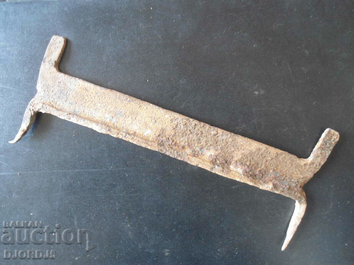 An old forged scraper with price 4.00 BGN | € 2.05 An old forged scraper with price 4.00 BGN | € 2.05