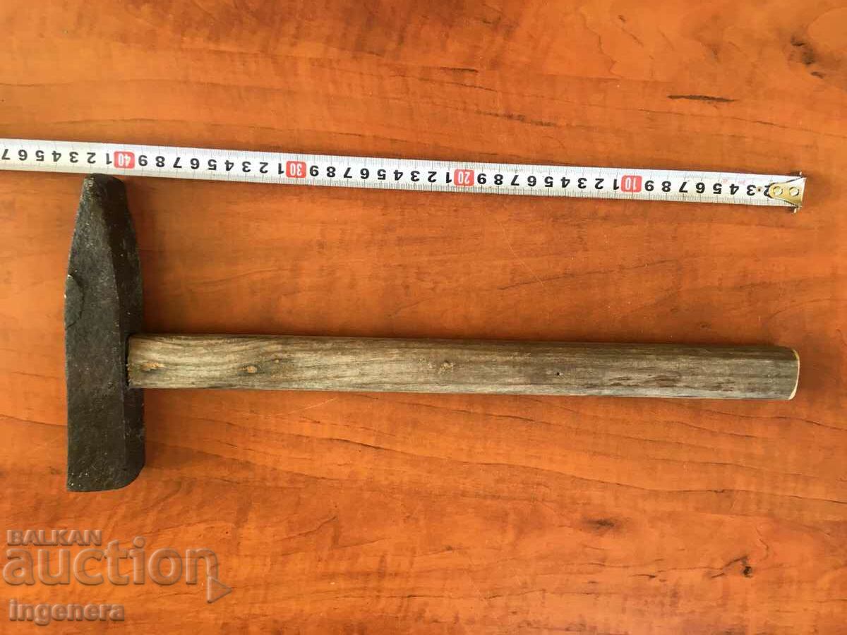 HAMMER OLD TOOL-LARGE-NEARLY A KILOGRAM AND A HALF with price 18.00 BGN | € 9.20 HAMMER OLD TOOL-LARGE-NEARLY A KILOGRAM AND A HALF with price 18.00 BGN | € 9.20