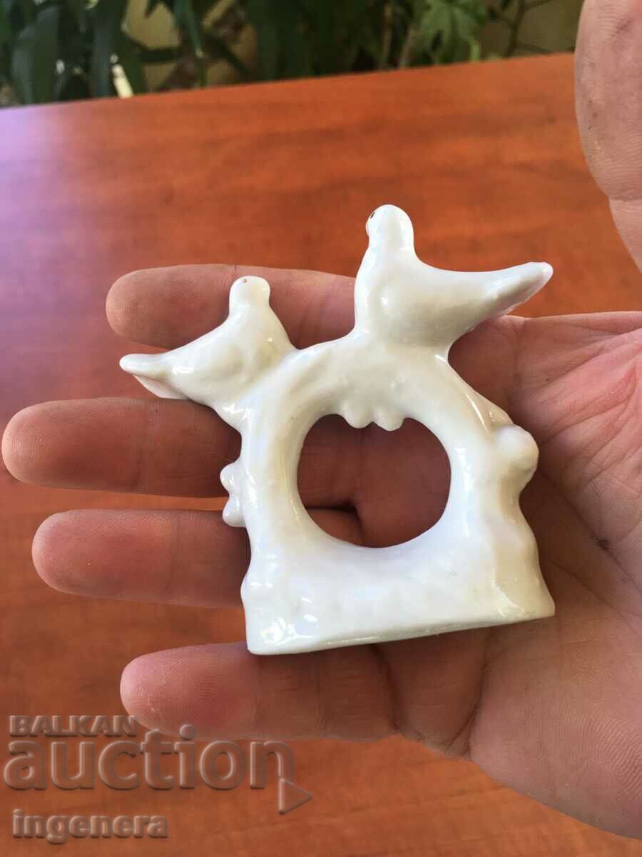 Auction PORCELAIN FIGURE STATUTE GOLD Auction PORCELAIN FIGURE STATUTE GOLD