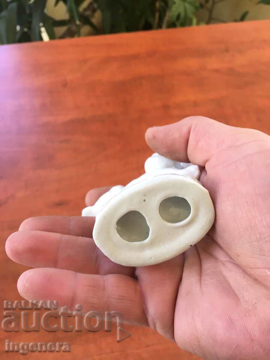 Delivery of PORCELAIN FIGURE STATUTE GOLD Delivery of PORCELAIN FIGURE STATUTE GOLD