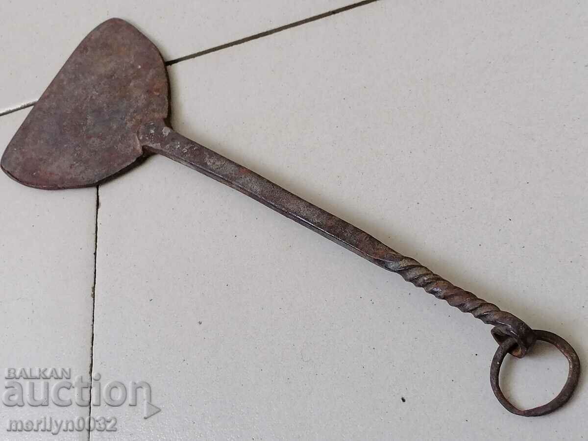 Tunder, ugribki, spatule, ugribka, fier forjat cu preț 43.00 BGN | € 21.99 Tunder, ugribki, spatule, ugribka, fier forjat cu preț 43.00 BGN | € 21.99