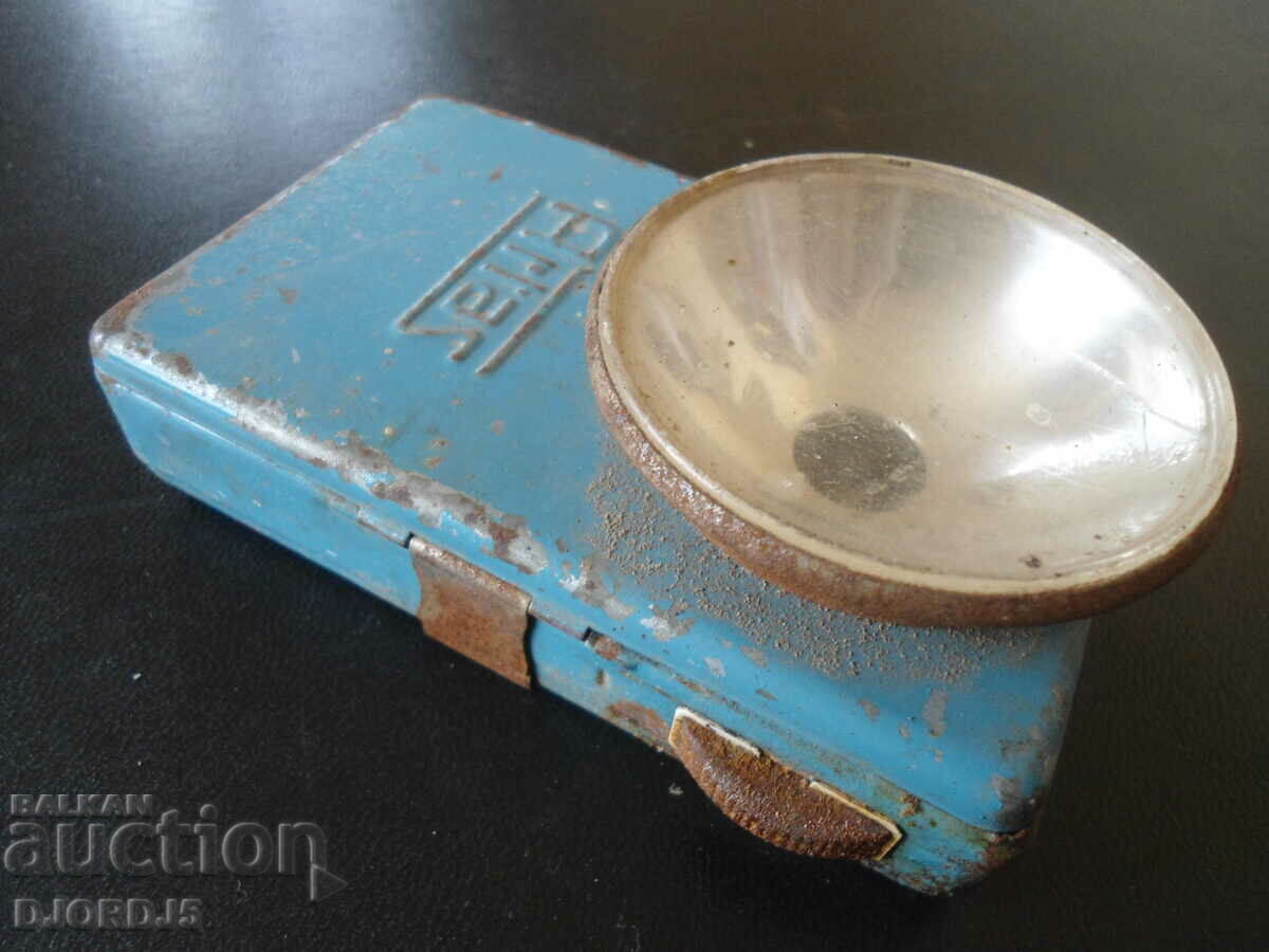 Auction An old flashlight Auction An old flashlight