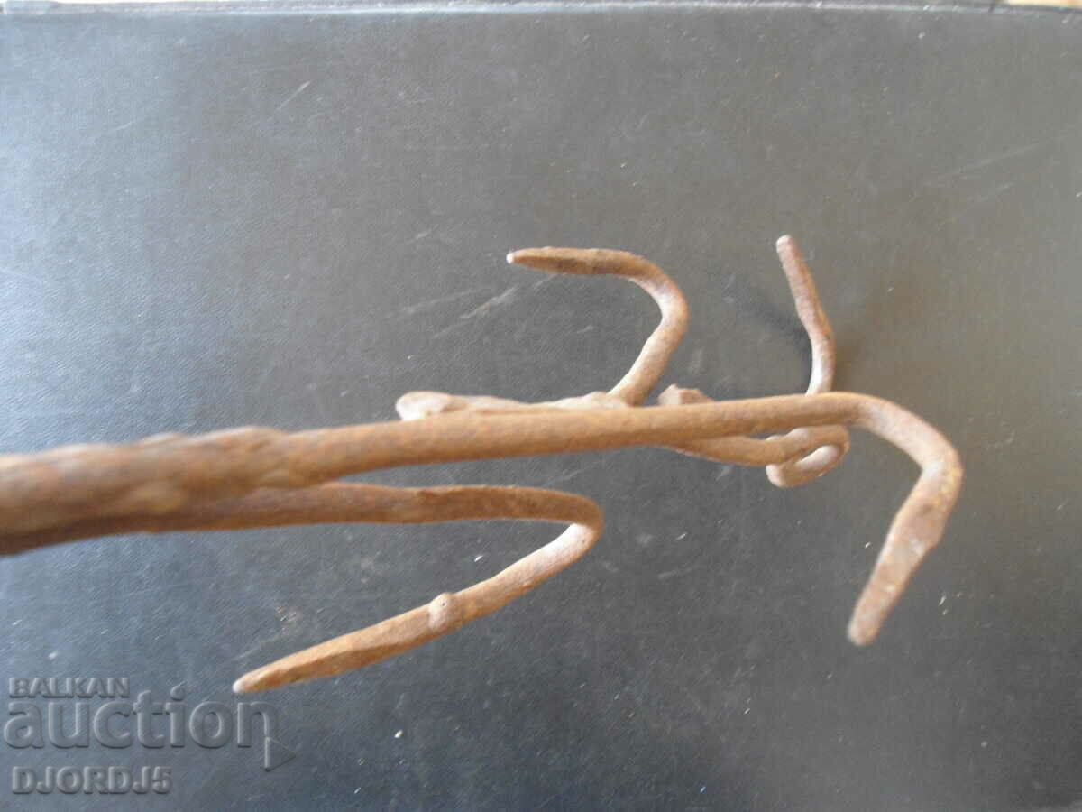 Delivery of Old iron, hook, hook, dwarf