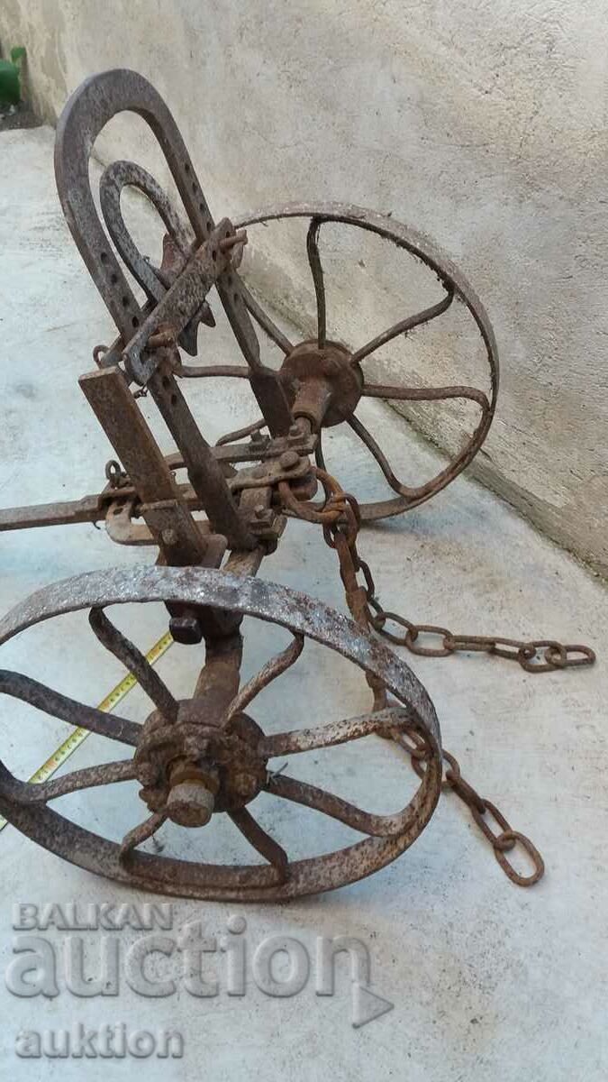 EXCELLENT PRESERVED RENAISSANCE CYCLER, PLOW TRAILER - 7 EXCELLENT PRESERVED RENAISSANCE CYCLER, PLOW TRAILER - 7