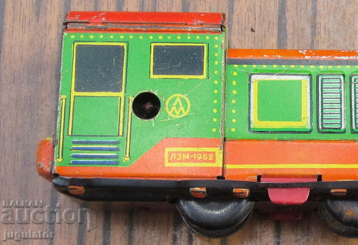 Auction old Russian mechanical metal sheet metal toy locomotive Auction old Russian mechanical metal sheet metal toy locomotive