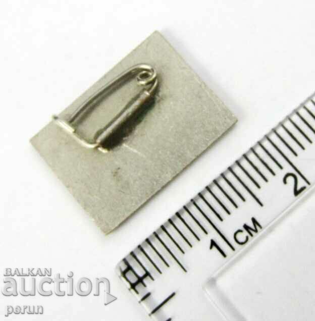 Auction Old Japanese Top Enamel Badge Auction Old Japanese Top Enamel Badge