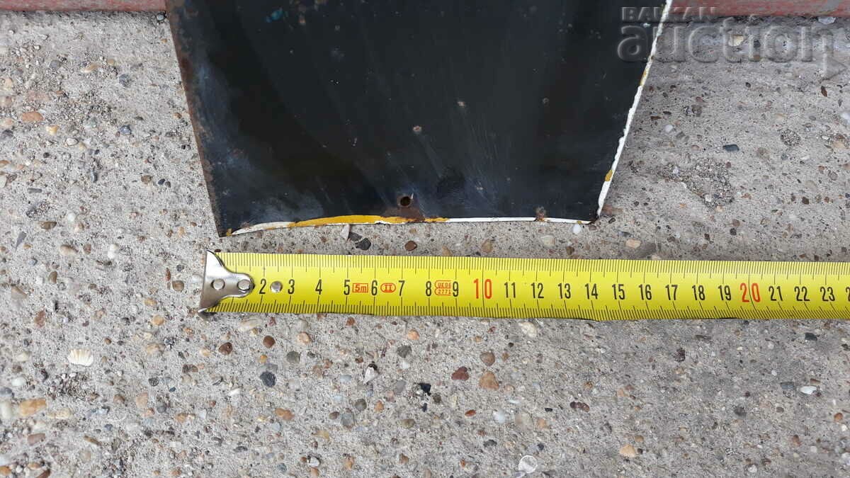 Auction car registration number enamel plate social 60s Auction car registration number enamel plate social 60s