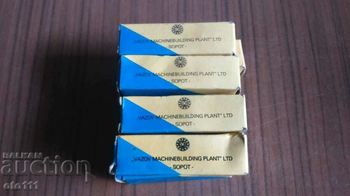 Auction  SPARK PLUG SPARK PLUG - N 17 NEW SHORT THREAD - 8 pieces