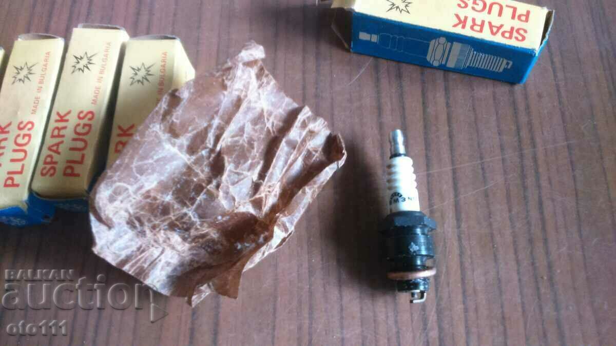 SPARK PLUG SPARK PLUG - N 17 NEW SHORT THREAD - 8 pieces - 7