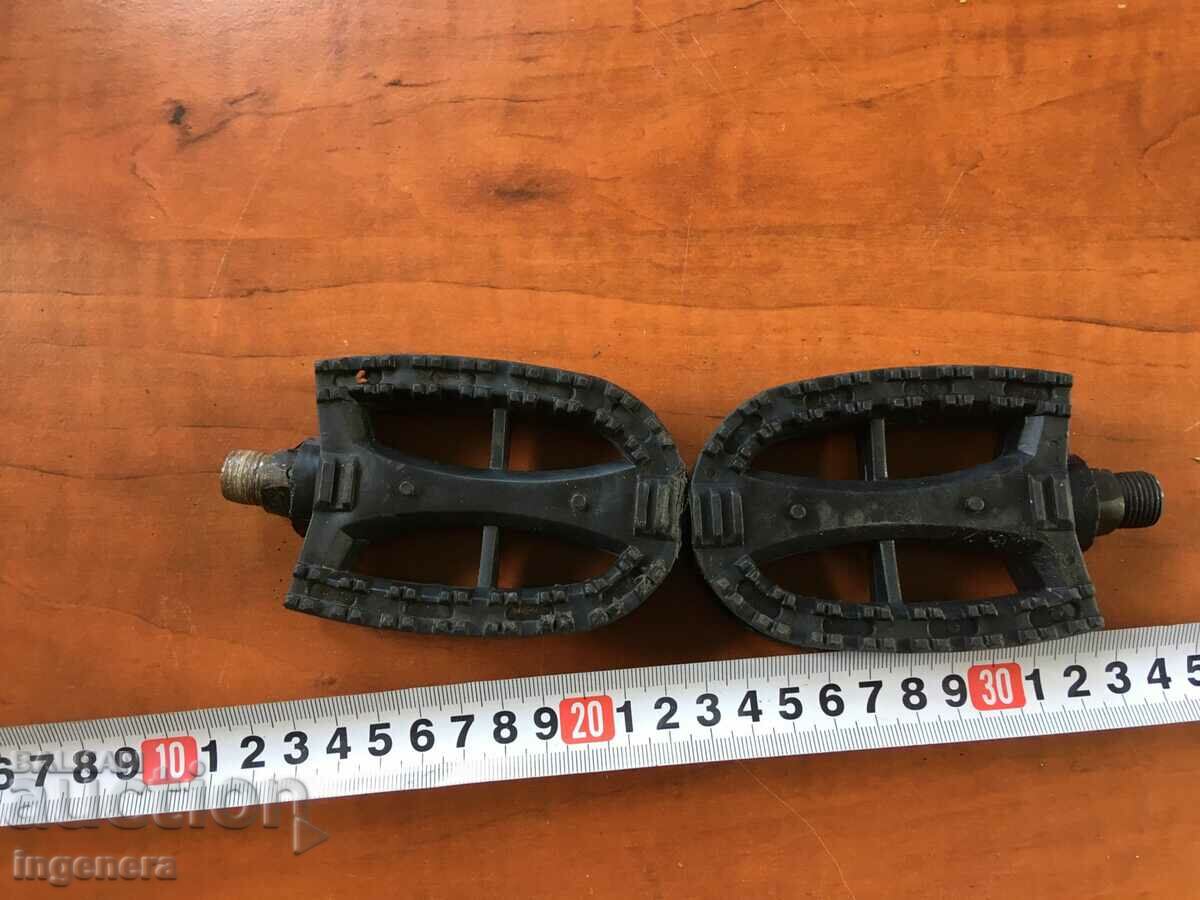 Licitație PEDALA PEDALE BICICLETA ROATA CU REFLECTOARE DE LUMINA-2 BUC.