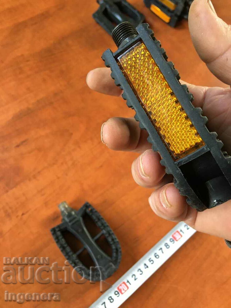 PEDALA PEDALE BICICLETA ROATA CU REFLECTOARE DE LUMINA-2 BUC. - 7