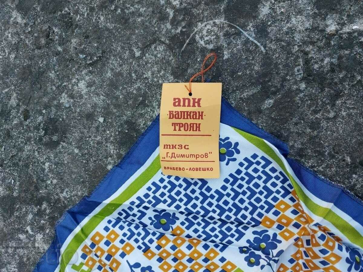 SOC NEUTILIZAT DAMĂ PROSOP EȘARFĂ ETICĂ cu preț 15.00 BGN | € 7.67