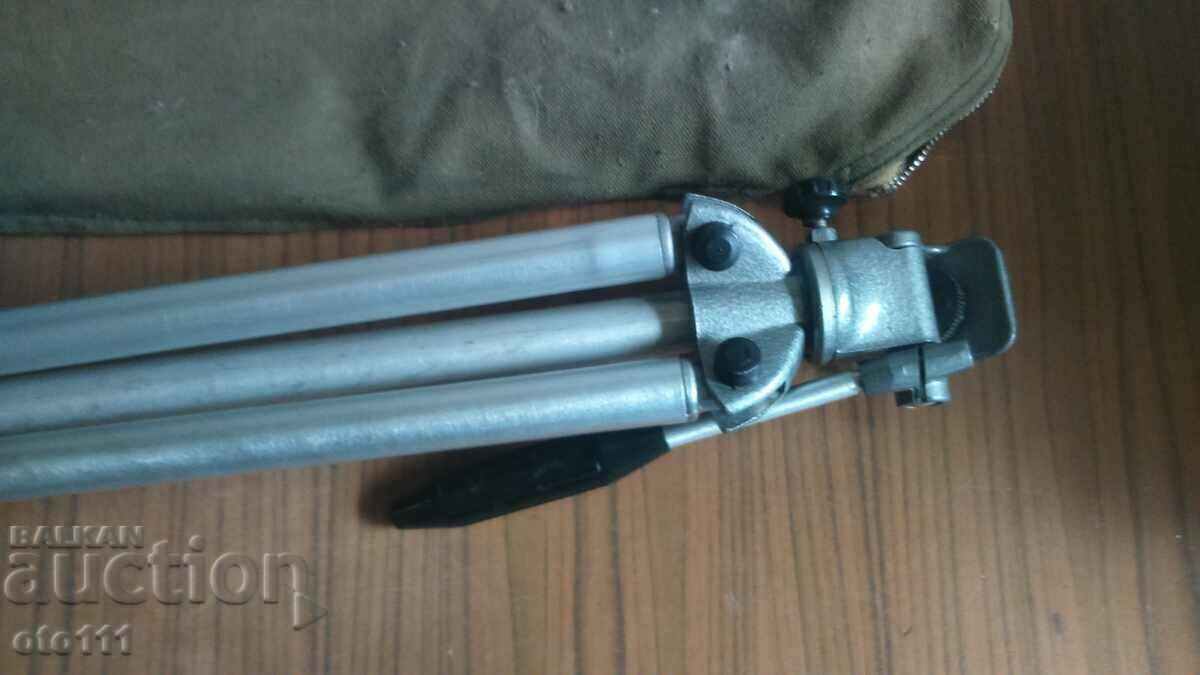 Delivery of TRIPOD FOR CAMERA Delivery of TRIPOD FOR CAMERA