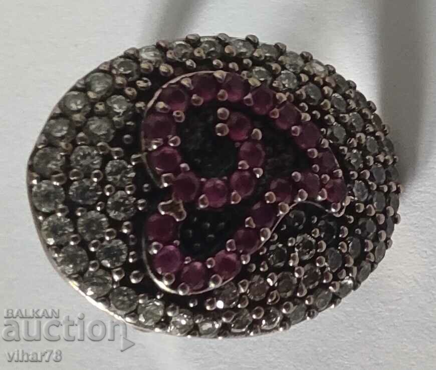 Delivery of SOLID SILVER RING WITH HUGE CROWN RUBIES AND ZIRCONIA Delivery of SOLID SILVER RING WITH HUGE CROWN RUBIES AND ZIRCONIA