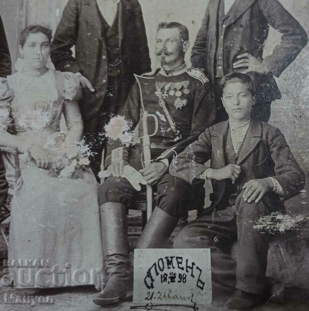 Delivery of I am selling a very rare old photo - cardboard. Delivery of I am selling a very rare old photo - cardboard.