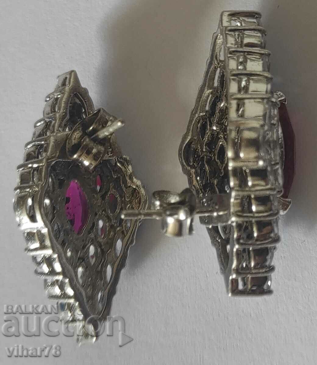 Delivery of SILVER EARRINGS WITH RUBIES AND ZIRCONIA Delivery of SILVER EARRINGS WITH RUBIES AND ZIRCONIA