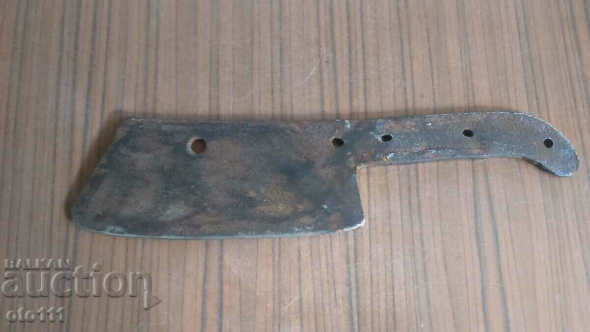 Auction OLD FORGED SATURN WITH SCHEMPEL Auction OLD FORGED SATURN WITH SCHEMPEL