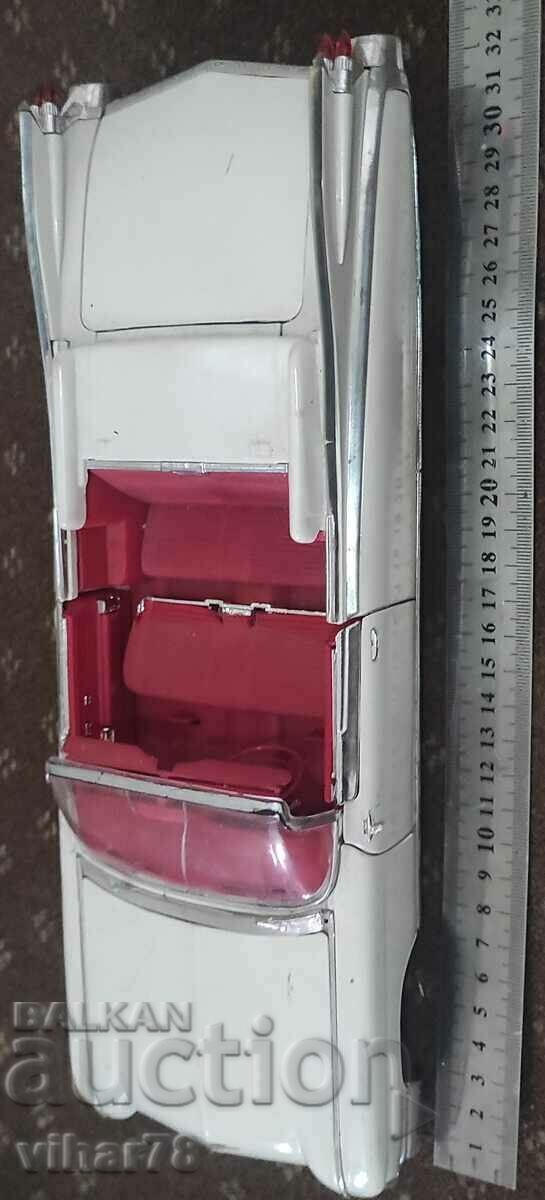 Delivery of Rare collector's toy - CAR FOR REPAIR Delivery of Rare collector's toy - CAR FOR REPAIR