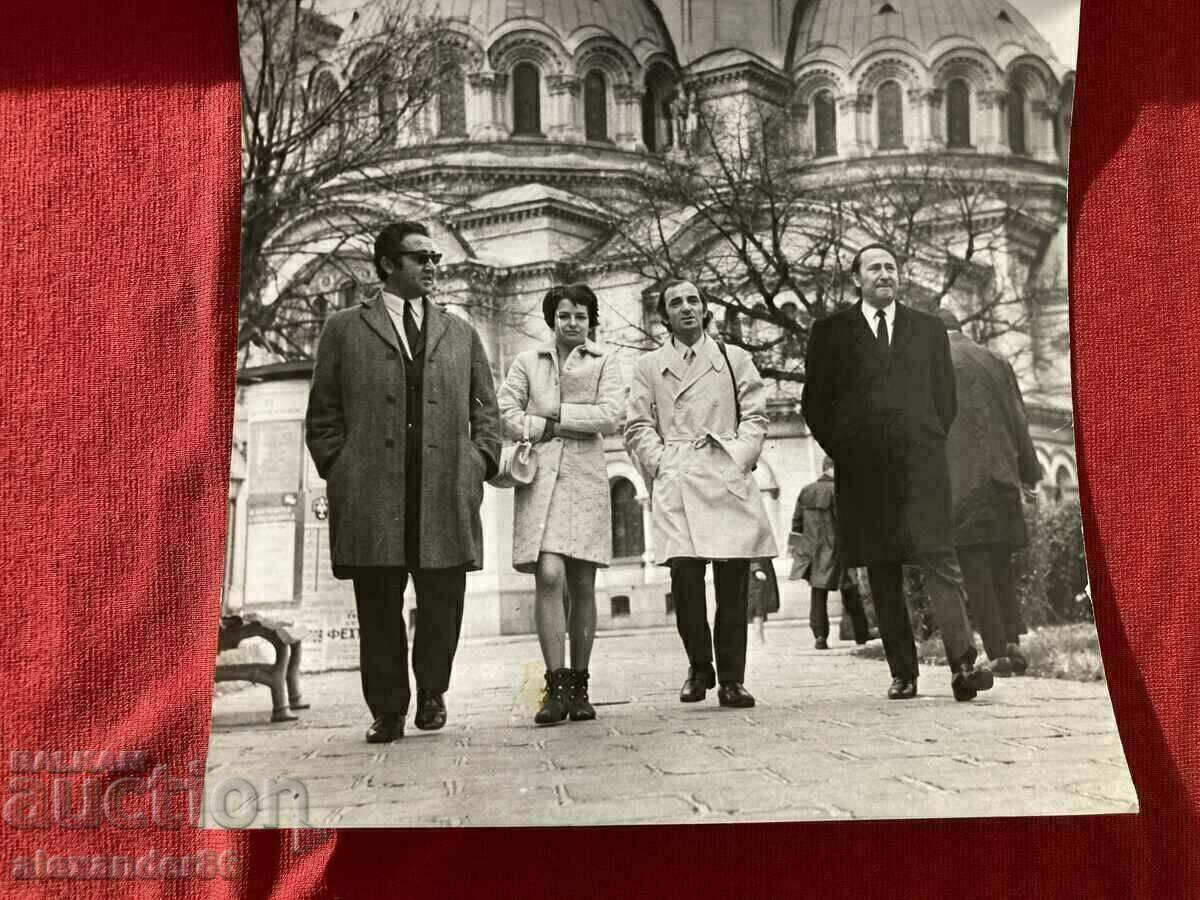 Auction Charles Aznavour in Sofia Auction Charles Aznavour in Sofia