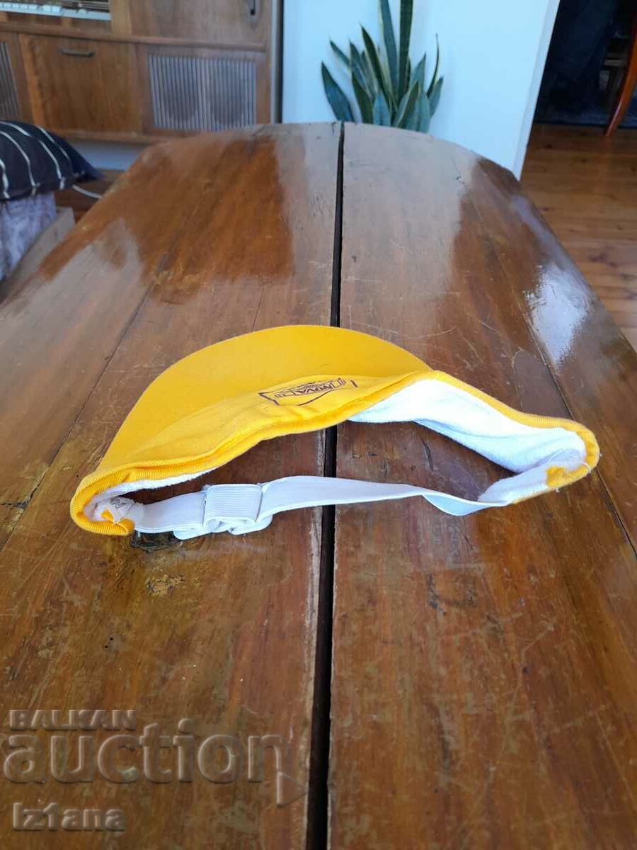 Auction  Old hat, umbrella, visor Nova Brasilia, Nova Brasilia