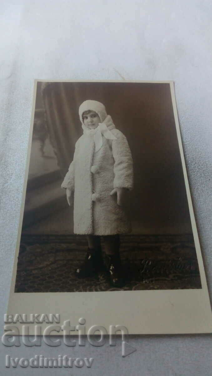 Fotografie Silistra Fetiță în rochie de iarnă 1933
