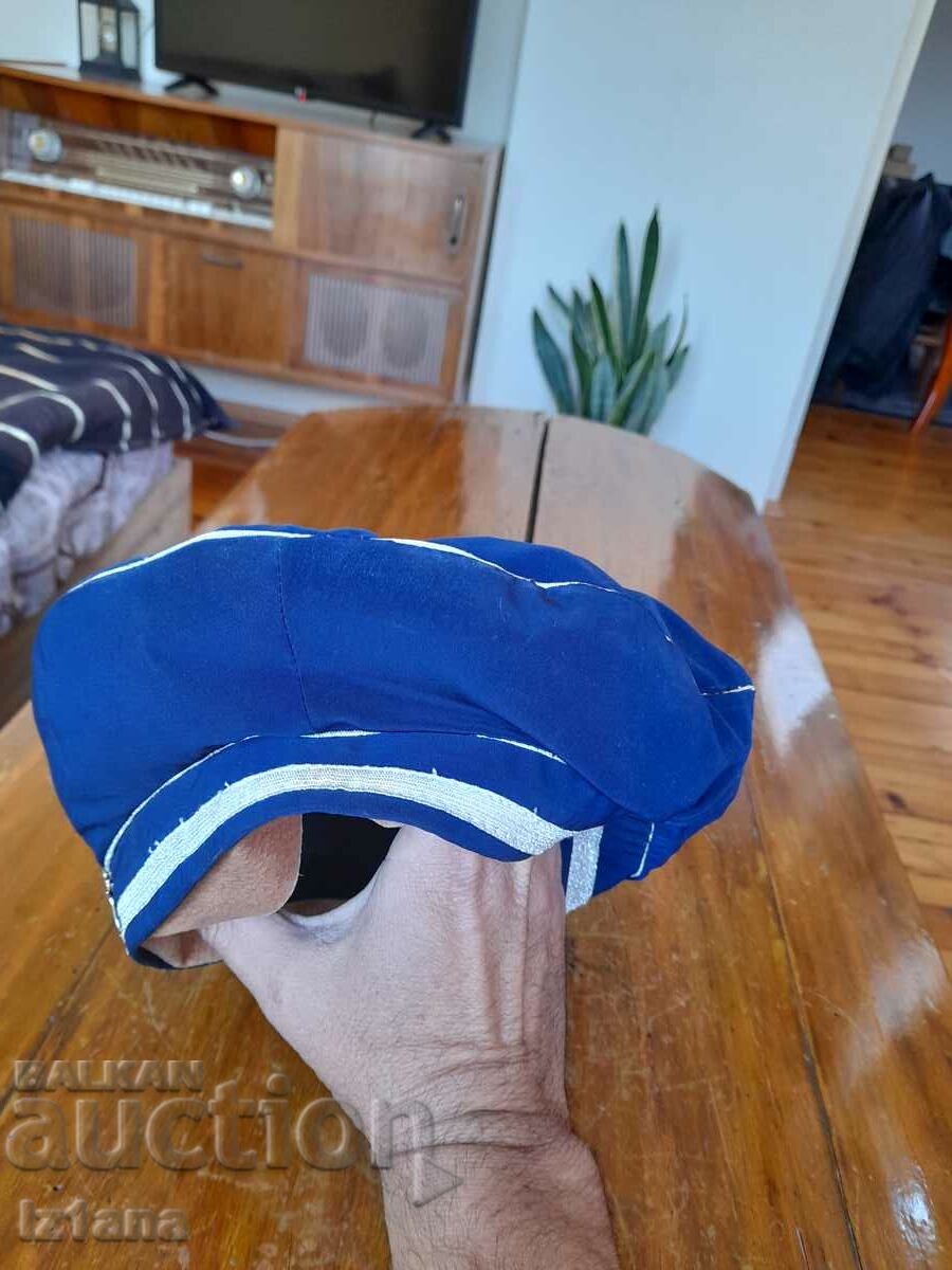 Delivery of Old hat, cap Delivery of Old hat, cap