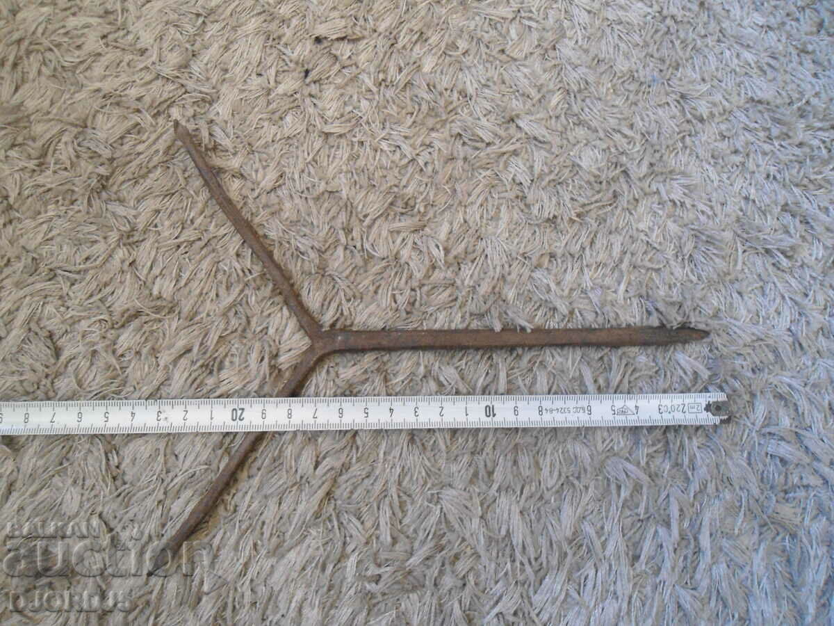 Delivery of An old tool, a drill, a mattock Delivery of An old tool, a drill, a mattock